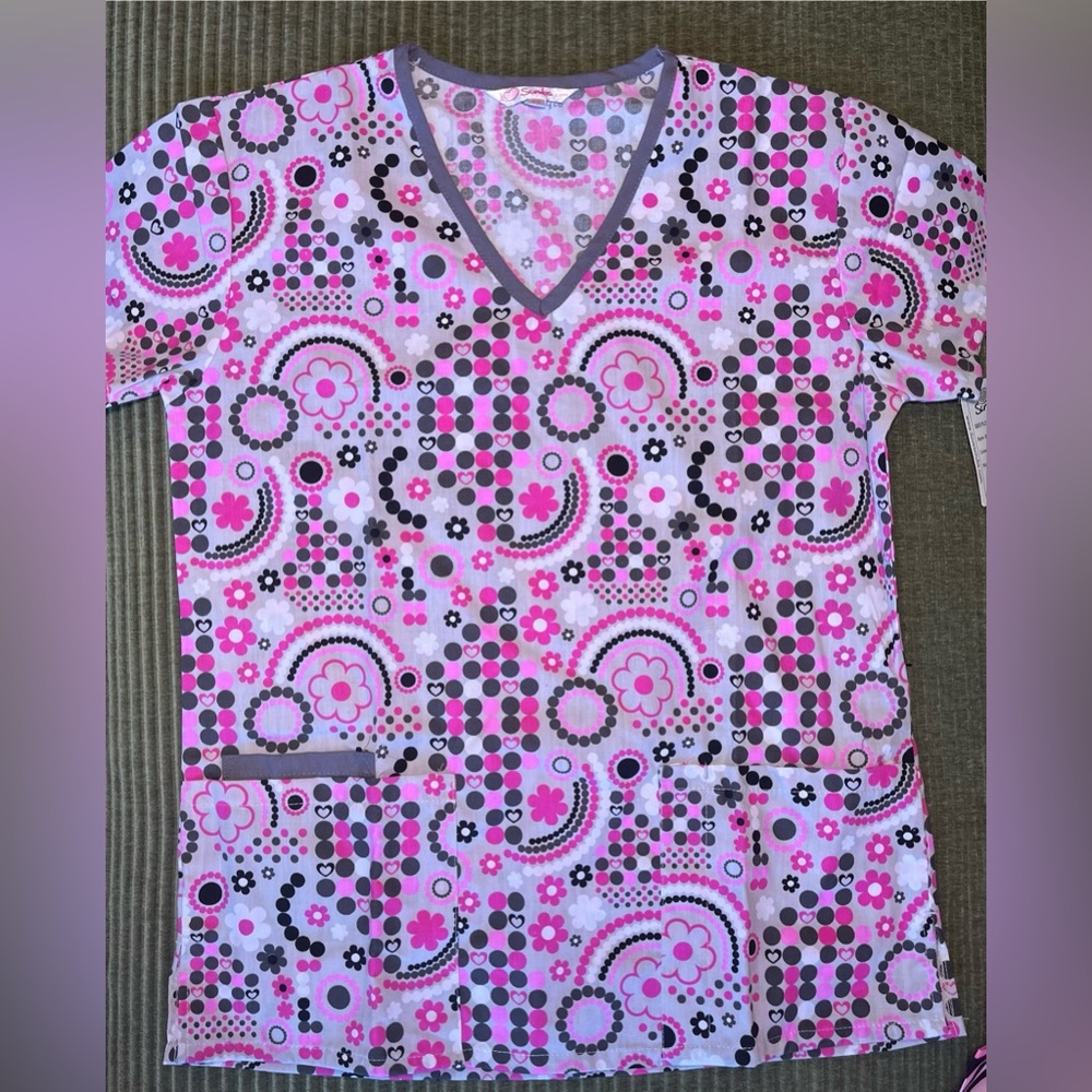 Abstract Dot / Floral Design Scrub Top